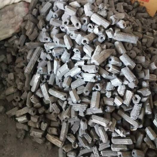 双峰县烤火炭专用次级机制炭卖象不好烧起来比正级好无烟无味易燃耐烧炭
