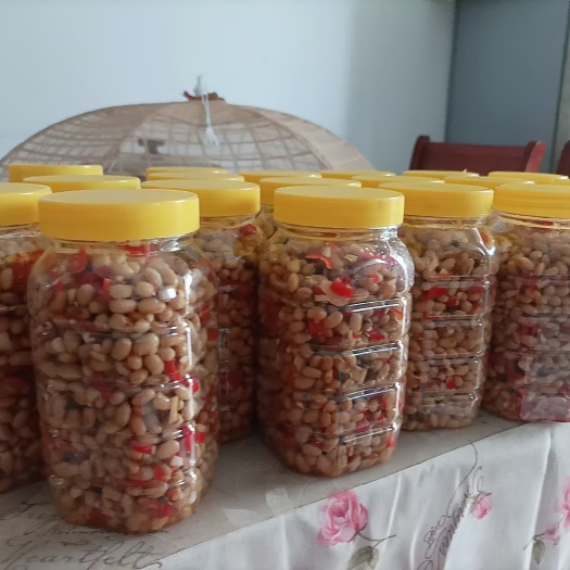 慈利县自制水黄豆，豆腐乳，长期有货，现做现卖