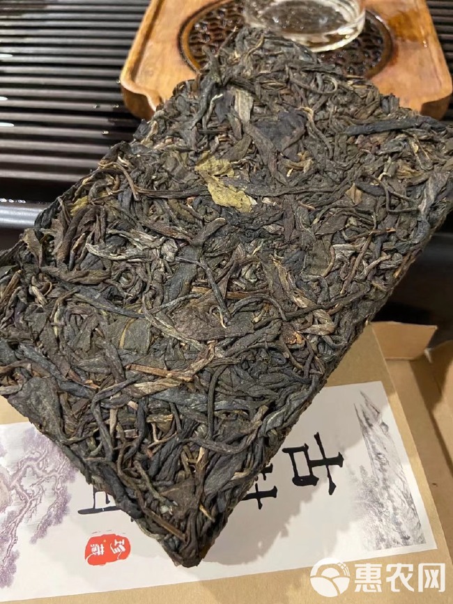 云南普洱茶批发250克茶砖古树普洱茶生茶