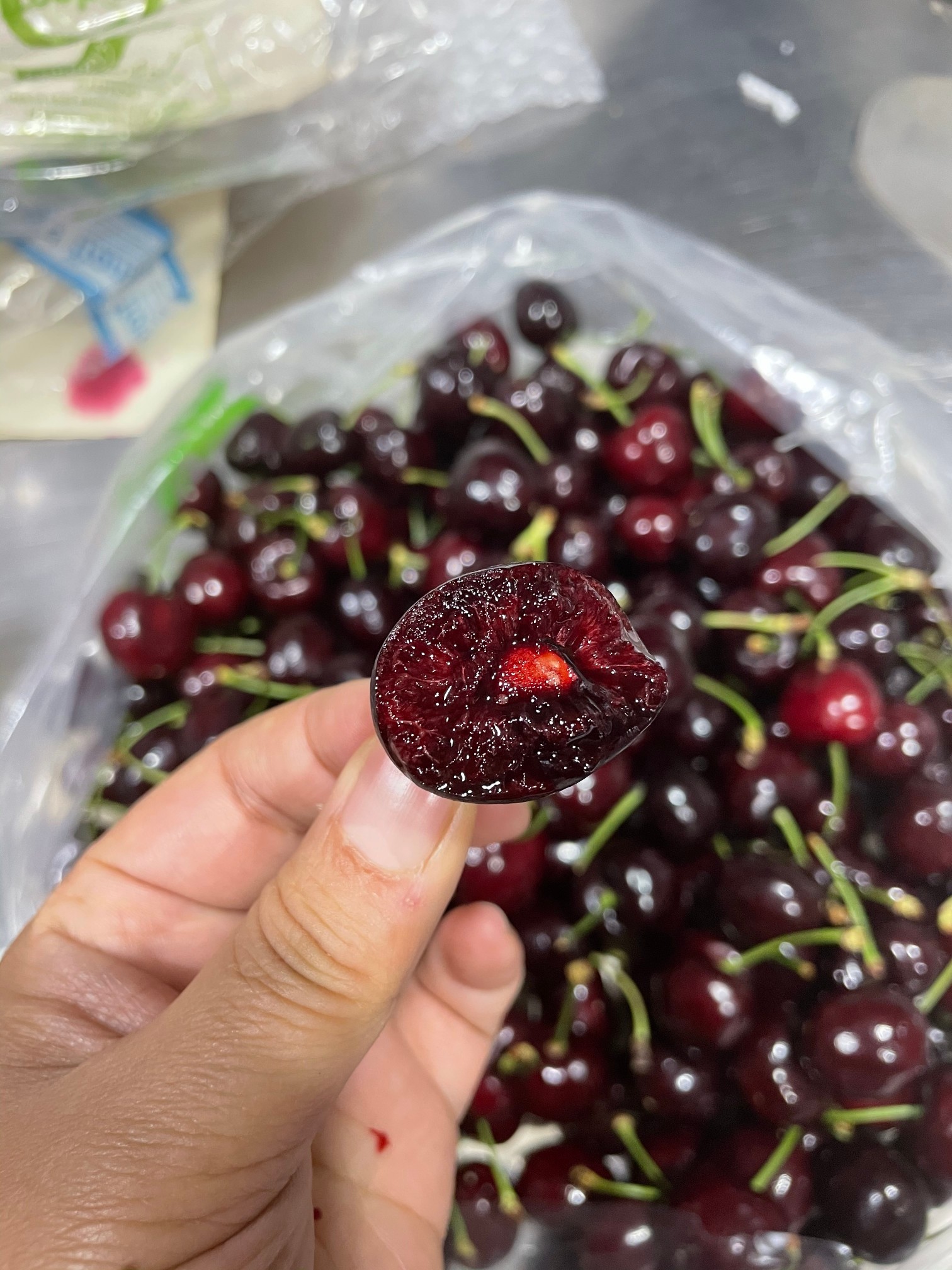 一件代发货肉厚核小爽脆爆桨甜蜜多汁智利进囗车厘子包邮包售后