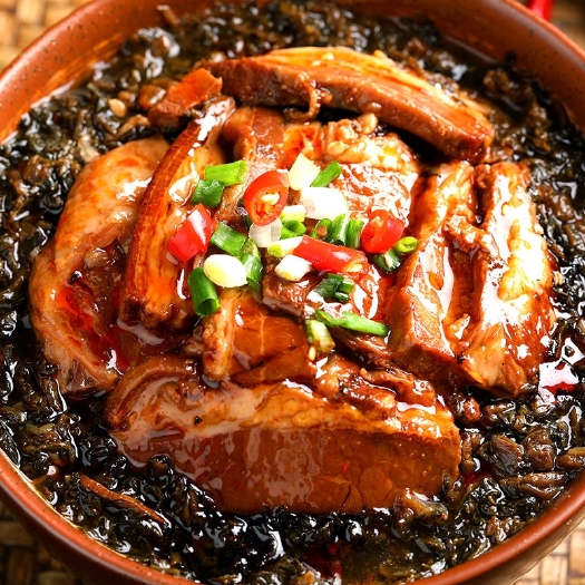 郑州美食八大碗梅菜扣肉