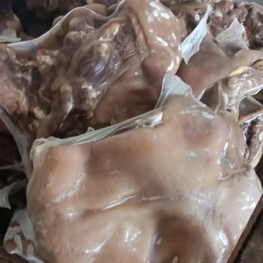 包头蒙古带皮熟羊肉，山羊