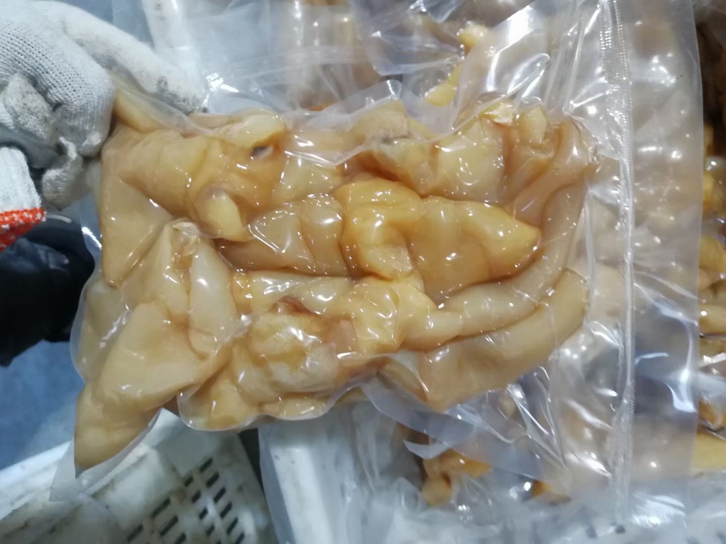 阳信县牛蹄皮   酱香牛蹄皮，美味可口，卤煮店专用产品