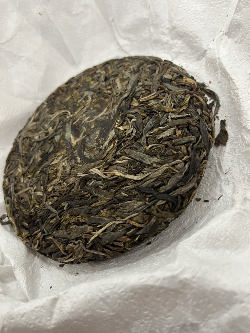 普洱茶易武刮风寨泠水河古树茶