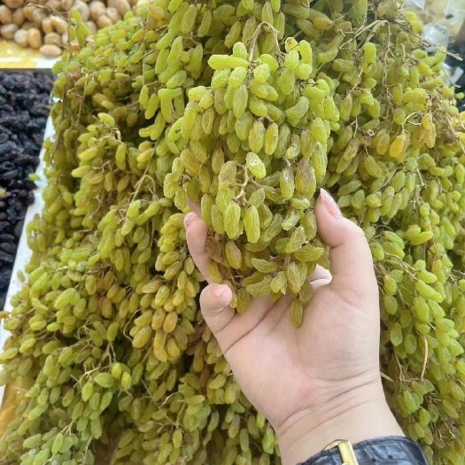英吉沙县2023新年绿宝石葡萄干 新疆特产葡萄干 10斤顺丰包邮价