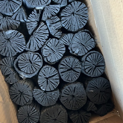 枣阳市青冈木，纯栗木白炭，大量现货，需要的老板可联系