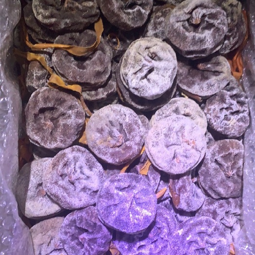临猗县老树柿饼，纯手工晾晒，自然起霜