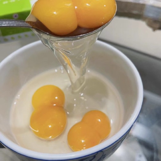北流市山塘土鸭蛋，蛋鸭食物主要为玉米，青草，鱼虾