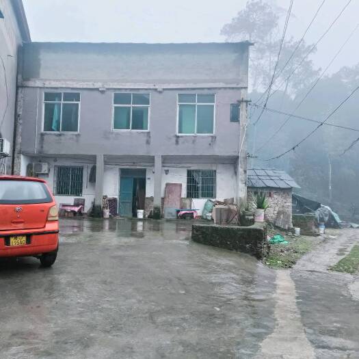重庆市歌乐山240平民房出zu