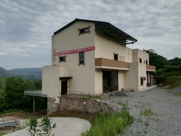 重庆市巴南区圣灯山镇1000平民房加100亩土地招商，价格面议