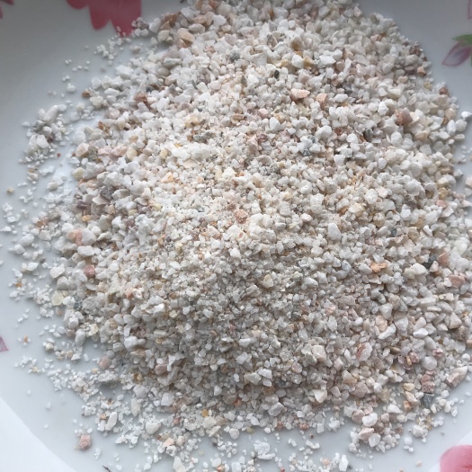 南召县长期供应 高钙砂 蛋鸡石粒  高钙粉  高钙饲料专用砂