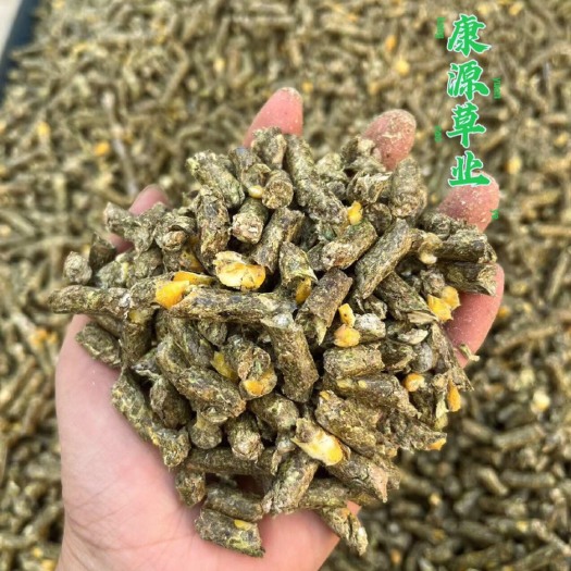正阳县花生秧熟化颗粒饲料，花生秧秸秆饲料，牛羊马兔饲料，质量好！