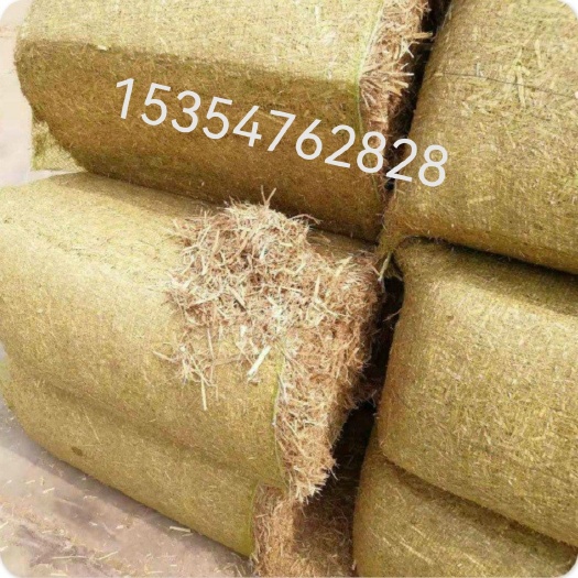 长岭县玉米秸秆柔丝小方包  45斤左右   水不超10个