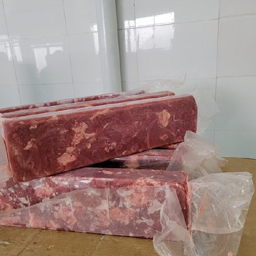 阳信县鸭肉板风味肉板优质肉板牛肉风味板鸭肉转不散不碎瘦度高