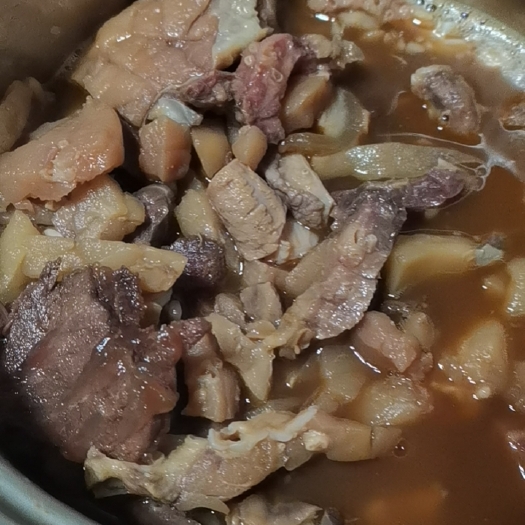广州焖牛杂。全熟