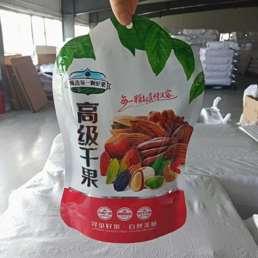 东光县镀铝，异形袋吸嘴提手自立袋定制
