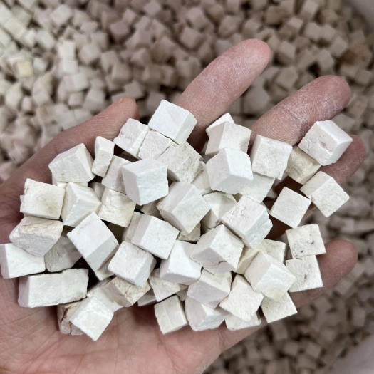 广州茯苓 白茯苓云苓 正中心丁 无硫茯苓粒，足干货干爽白净