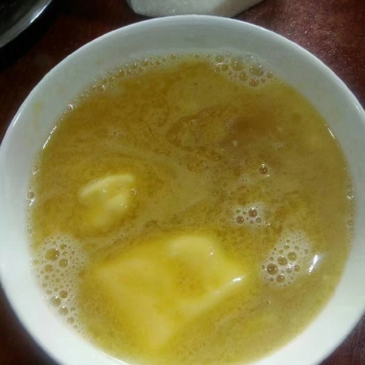 新鲜牦牛酥油，手工制作，保证质量，假一赔十。