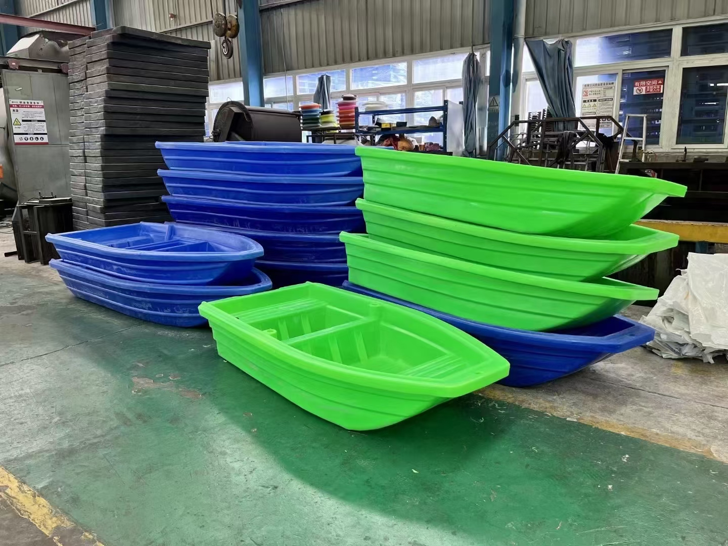 重庆2米-4.5米塑料渔船双层加厚牛筋材质钓鱼船养殖船塑胶冲锋舟
