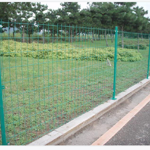 佛山双边丝护栏网框架护栏网高速公路防护网铁路护栏网机场隔离护栏网