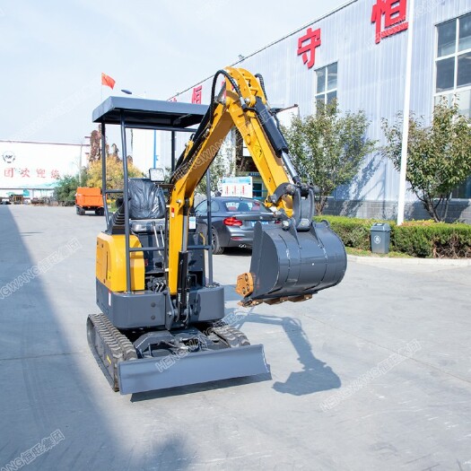 济宁小型履带式挖掘机 果园开沟施肥用挖掘机 室内破碎用小钩机