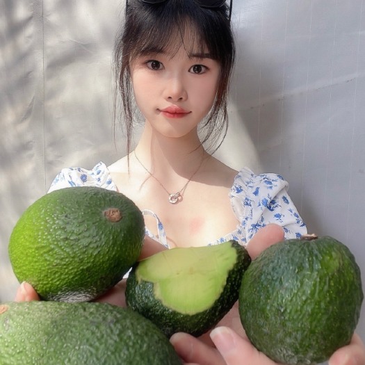 昆明云南牛油果新鲜水果应当季国产整箱即食鳄梨大果宝宝辅食包邮