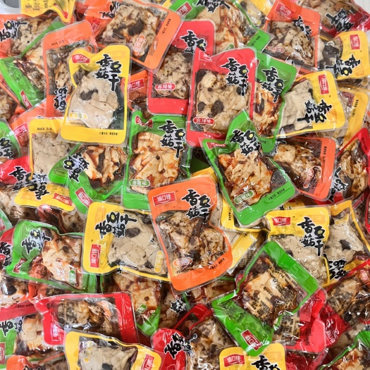 老豆干香辣香菇豆干五香味不辣麻辣豆干小包装休闲零食一整箱