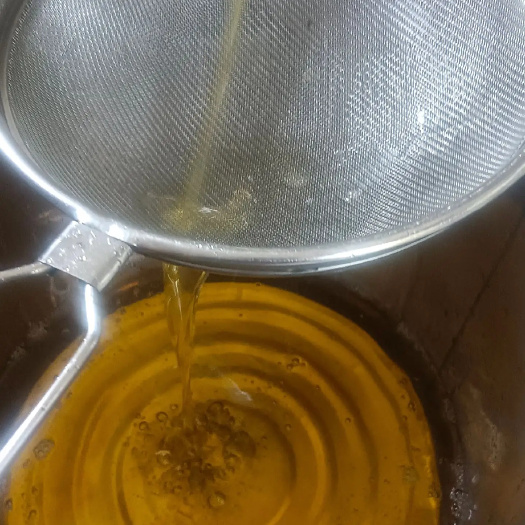 鹤庆县现榨纯核桃油，菜籽油，青刺果油