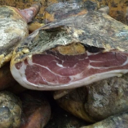 黄山老火腿陈年火腿农家自制腊肉腿