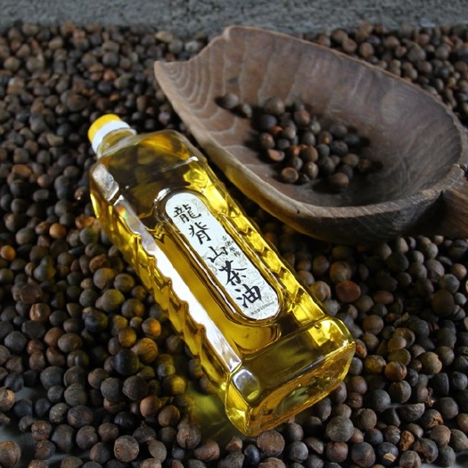龙胜县新年山茶油茶籽油野山小茶籽物理压榨，1-2L装