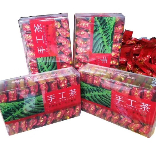 安溪县2024新茶铁观音高山茶手工挑选，色泽青绿颗粒适中，口感良好