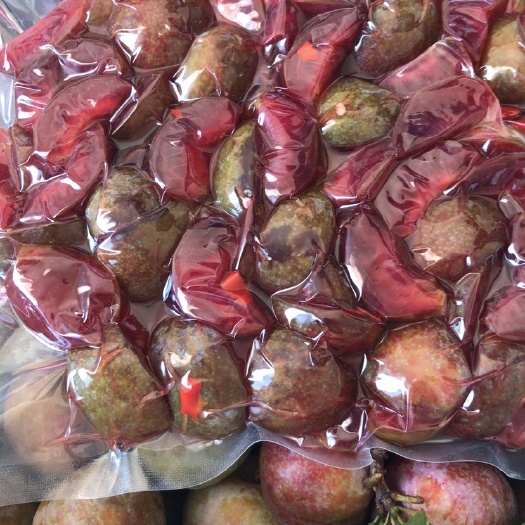 信宜市 信宜钱排排银妃三华李腌制食品，超好吃，又脆又甜，微辣口味。
