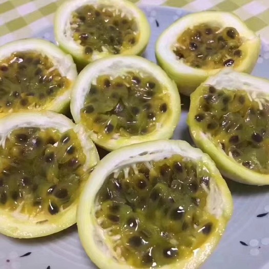 灵山县黄金百香果苗 芭乐味黄金百香果