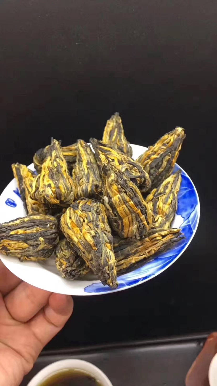  宝塔滇红茶 一粒一泡 特级金芽滇红茶 散装250克批发 
一