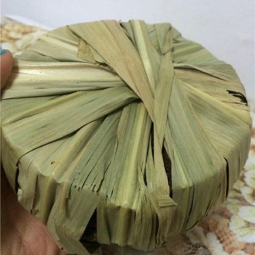昆明 彝山香大量批发云南古法叶子红糖2.5KG/条农家纯甘蔗无添