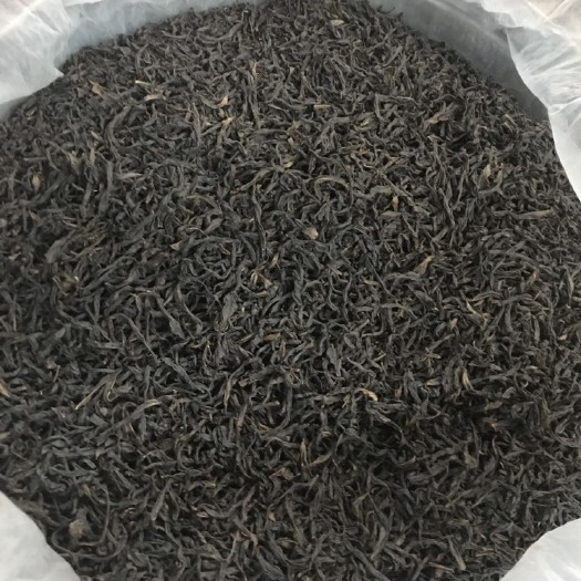 潮州 凤凰单丛茶，陈年鸭屎香，回甘好，好糥，耐泡，有喜欢的朋友吗。
