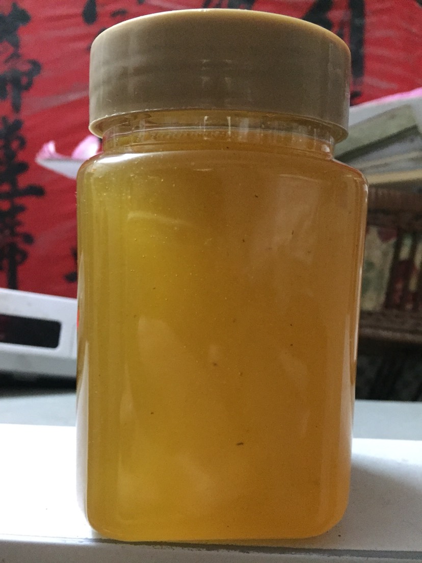 土蜂蜜  春蜜冬蜜野外蜜，全为中蜂蜜，不是意蜂