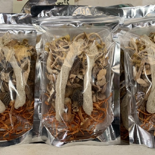 昆明菌汤料包 云南野生菌菌包
