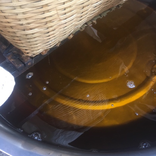 百色压榨山茶油  价格便宜，走量不走价，小单勿扰，现榨山茶油，天然，