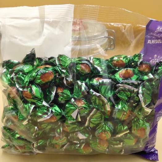 逊克县俄罗斯混合糖 黑榛仁！黑榛仁！一箱7袋一袋500克每袋35元