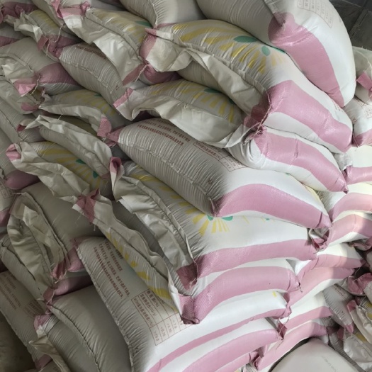 蚌埠菜籽饼饲料 长期供应低蛋白豆粕有意者可长期合作诚信经营