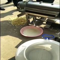 曲阜市 榨汁机商用榨汁机 高产量果蔬压榨机 鑫嘉强加工定做