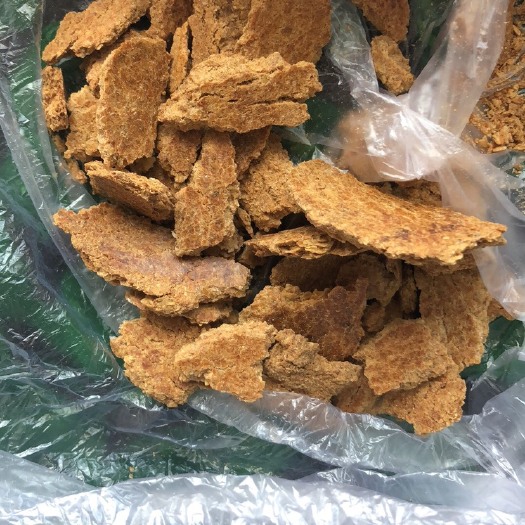密山市豆饼饲料 自己家的油坊.常年供应熟榨瓦饼