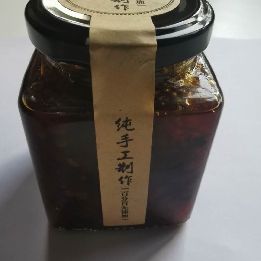 郑州 一个源自天然的手工作品，一个营养价值丰富的牛肉丁酱