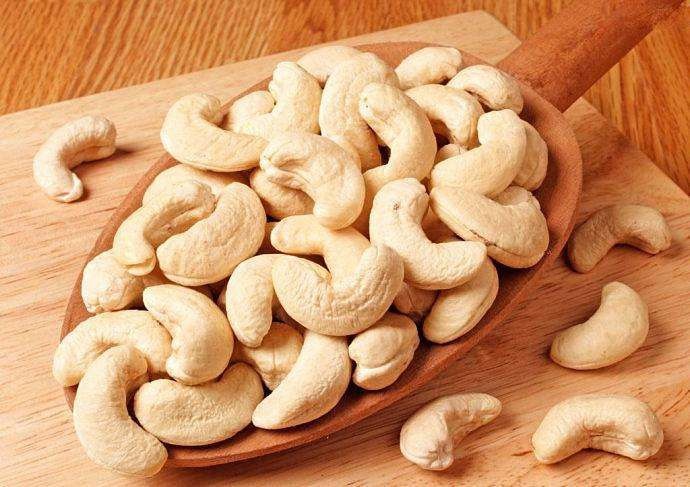 罗平县腰果 12-18个月