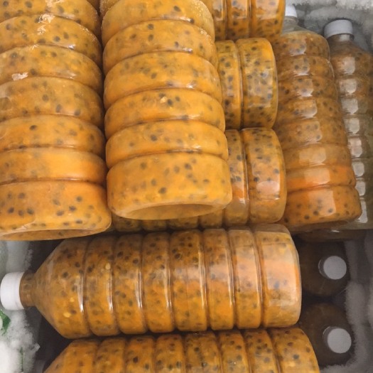 容县 新鲜手工挖百香果汁果酱
