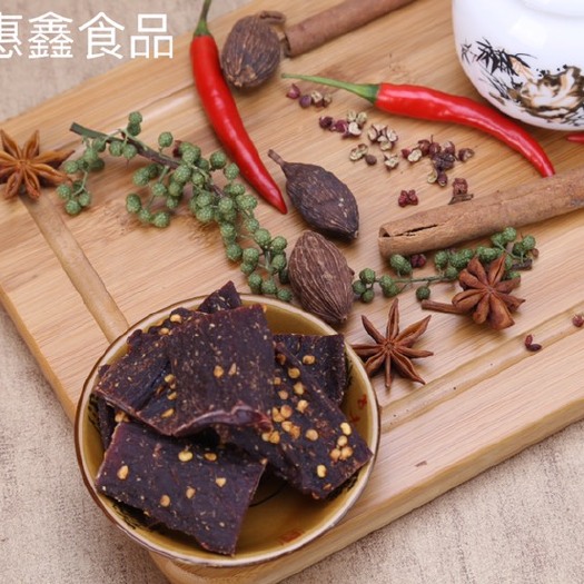 成都牛肉干  风干 厂家直销猪肉风干麻辣零食散装五香香辣长条代发