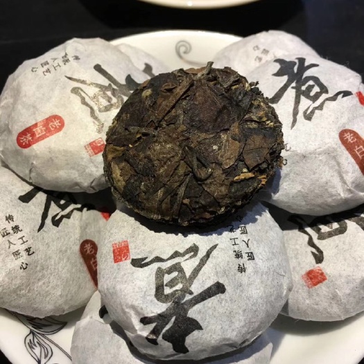 福安市福鼎白茶  【煮字小饼茶】85元/斤
匠人匠心，传统工艺，高山古树老白茶