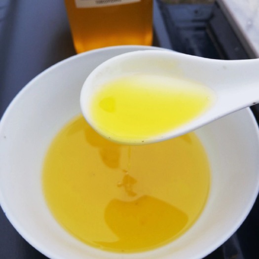 铅山县野生山茶油 高山荒野山林山茶树 农家自产自销山茶油 头茬纯油