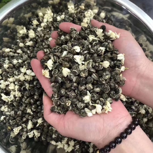 茉莉花茶  茉莉龙珠花茶！浓香型颗粒圆紧，大小适宜，以内质和口感